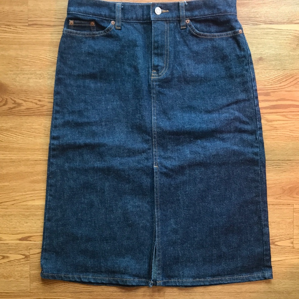 Stylish Blue Denim Skirt